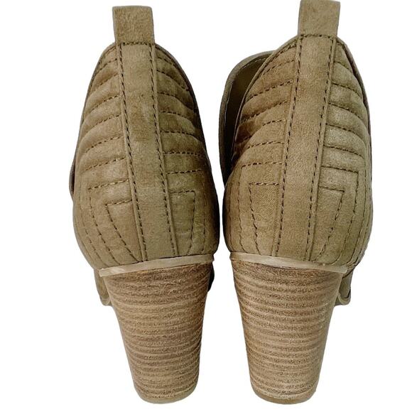 Carlos Santana Rouen Quilted Block Heel Faux Suede Ankle Booties Tan Brown 7.5M - Picture 6 of 10